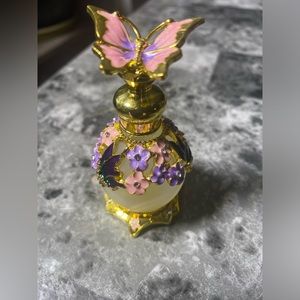 Perfume bottle